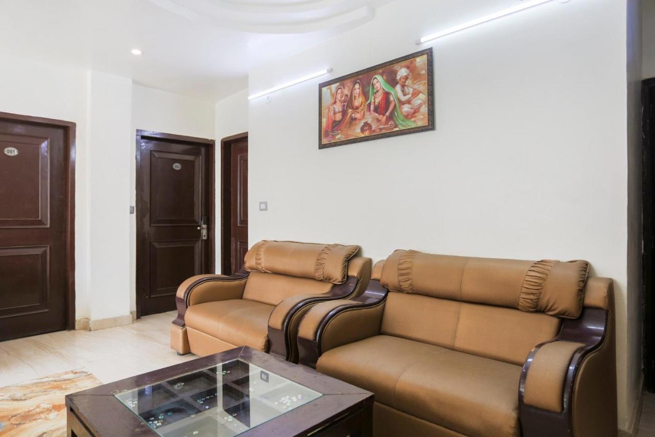 Hotel Capital O The Nest Expo Near Pvr Ansal Plaza Greater Noida Exterior foto